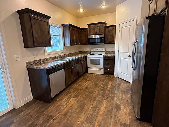 2nd image of 2541 Eagle Dr
