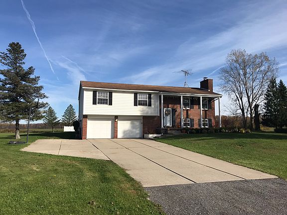 3rd image of 12540 N Lawn Ct