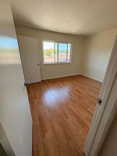721 Western Ave #15 Photo 1