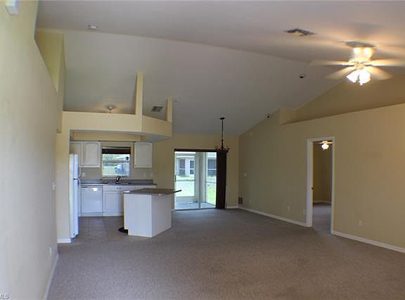 4th image of 4543 NW 37th Ave