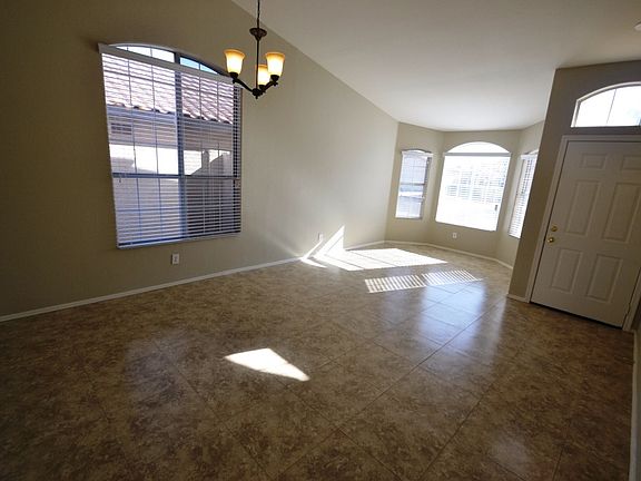 4th image of 12524 W Windsor Ave