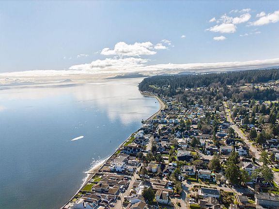 3rd image of 251 Boundary Bay Rd #201