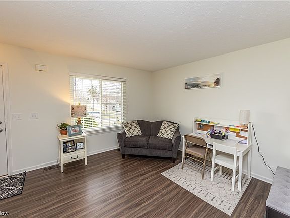 5th image of 7276 Meadowhaven Dr