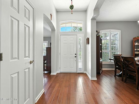 4th image of 4574 ROYAL PORT Drive