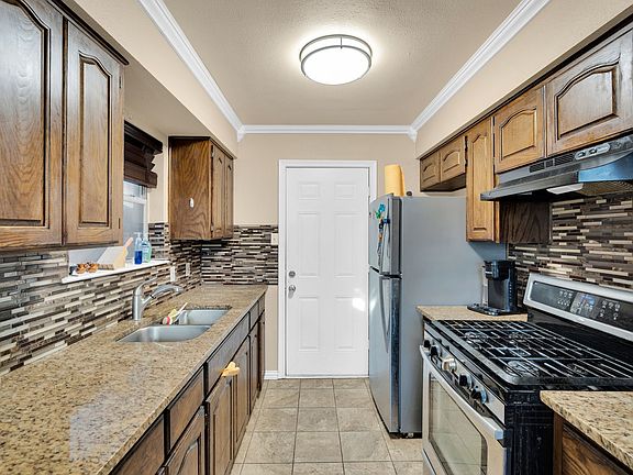 2nd image of 4916 Eastover Ave