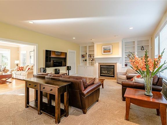 4th image of 3 Lusk Farm Cir