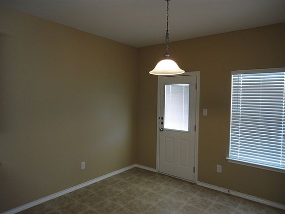5th image of 1303 Samson Dr
