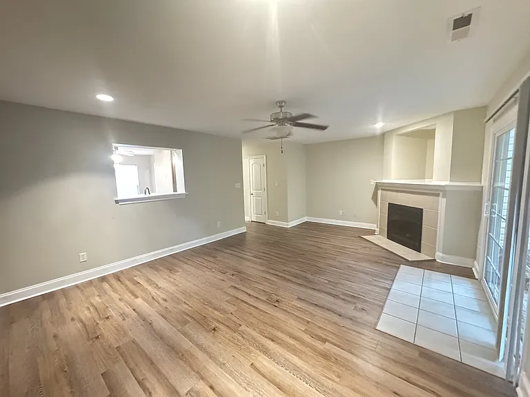 1537 C8 Pine Brook Ct #1 — Photo 2