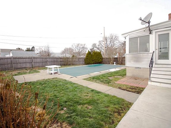 5th image of 16 Cushing St
