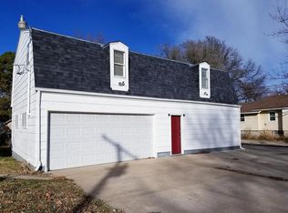 702 1/2 Garfield St, Emporia, KS 66801