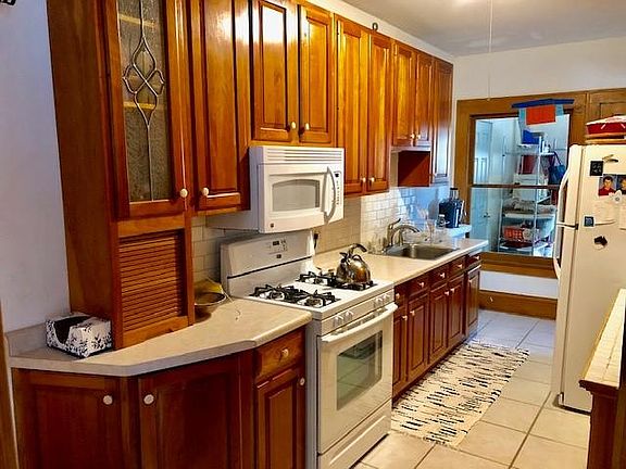 4th image of 2121 Penn Ave S APT 3