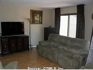 3rd image of 441 Thoreau St