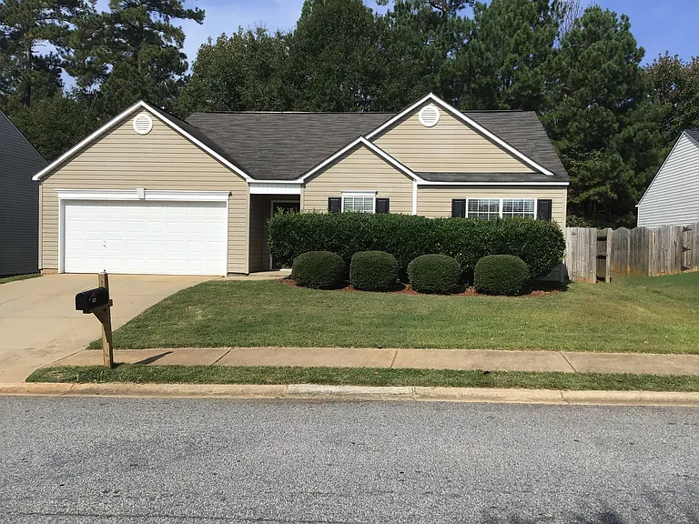 604 Sydney Ct — Photo 1