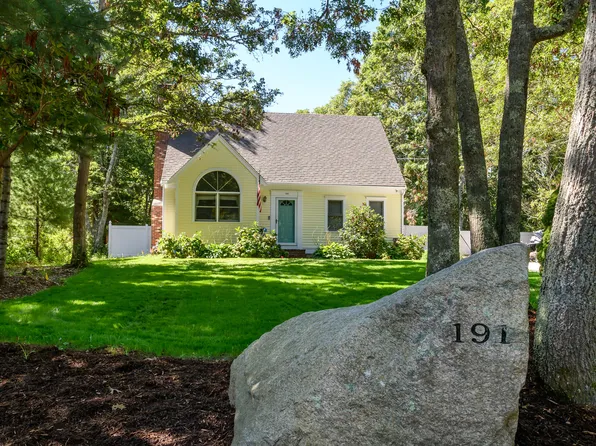 191 James Circle, Mashpee, MA 02649