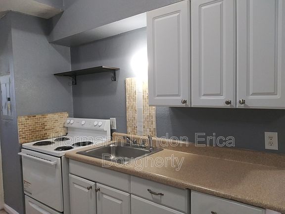 4th image of 2234 S Jefferson Ave #2F