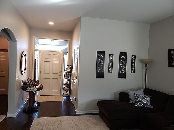 5th image of 2724 N 190th St