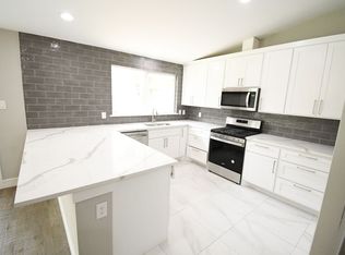 1114 W Northgate Dr, Irving, TX 75062