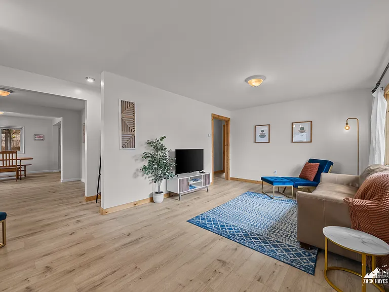 2101 Solstice Cir #1 — Photo 4