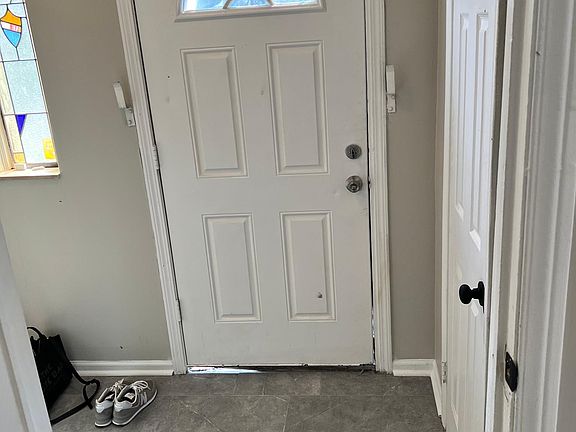 2nd image of 14591 Mettetal St