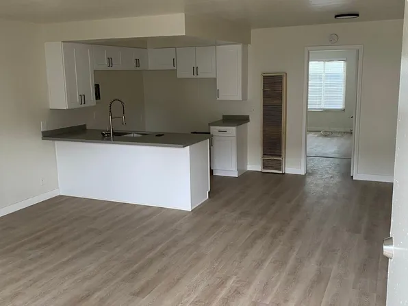 16105 Eucalyptus Ave #8, Bellflower, CA 90706