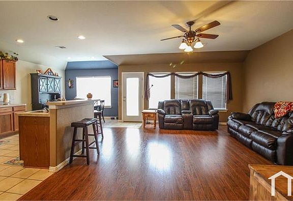 3rd image of 1812 Marlin Dr