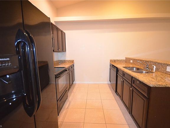 5th image of 4125 SW 8th Pl