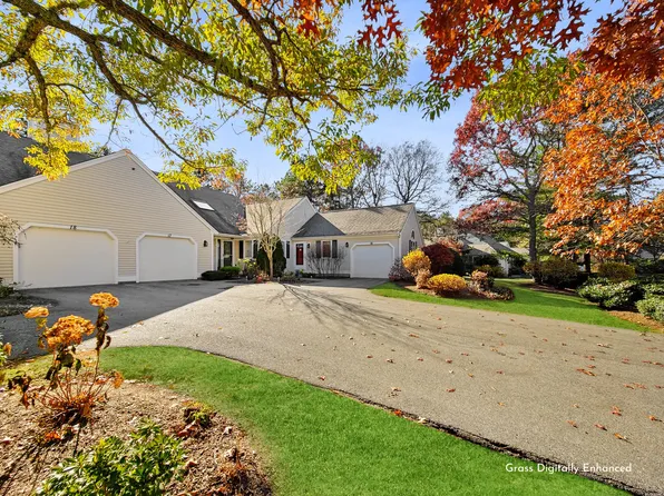 16 Mainsail Circle, Mashpee, MA 02649