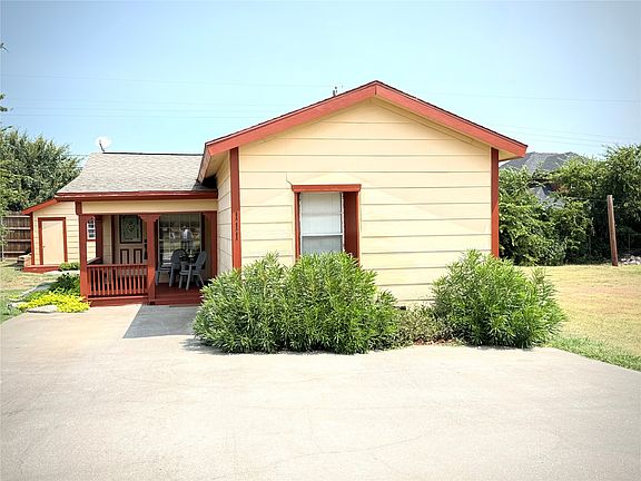 5th image of 111 Ivy Ln