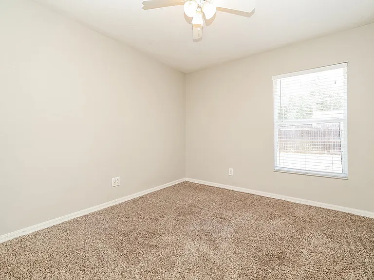 10523 Lakeside Vista Dr — Photo 11