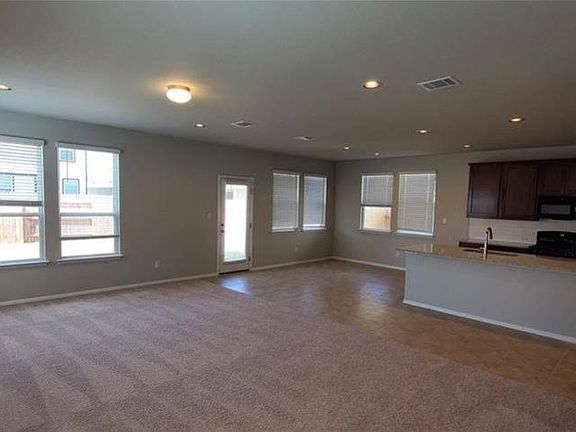 3rd image of 163 Heather Glen Way