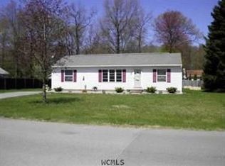 30 Lori Ln, Hudson Falls, NY 12839