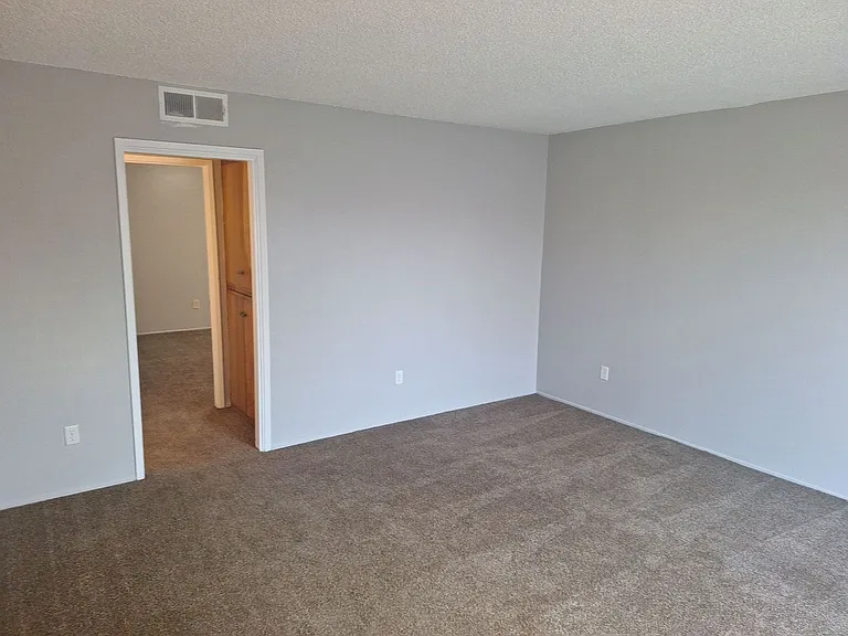 M12- 2816 N. Halfmoon Dr. — Photo 4