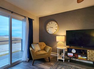 615 Clara Ave APT 2, Sheboygan Fls, WI 53081