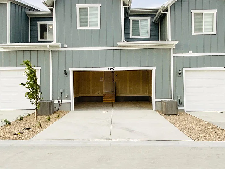 7397 S Olivine River Ln W — Photo 31