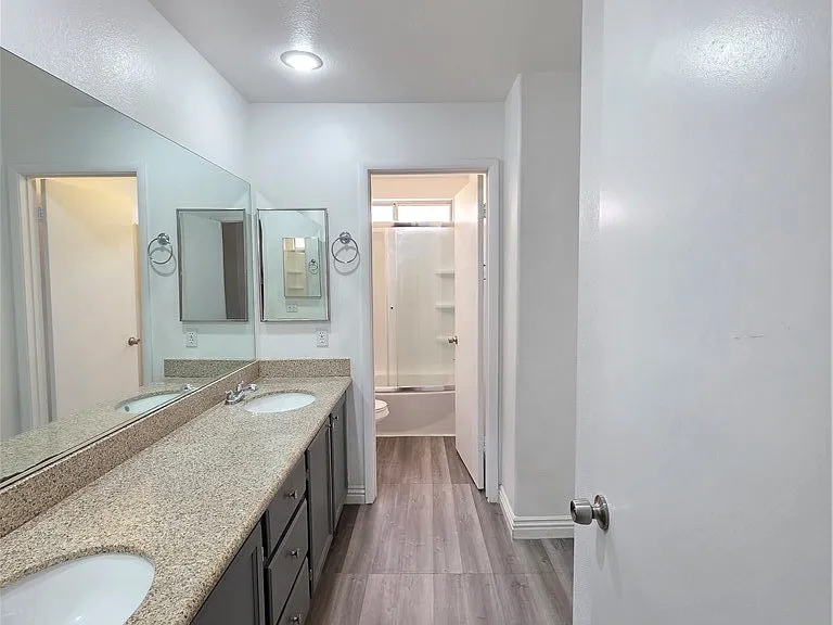 2524 Silver Shadow Dr — Photo 48