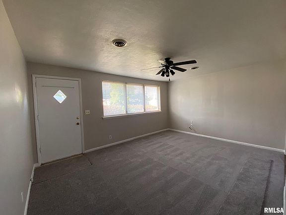 3rd image of 2532 W Scenic Dr