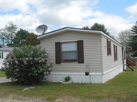 2nd image of 12 Robin Ln