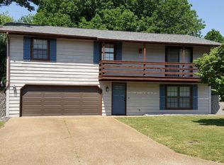 412 Lindenwood Dr, Troy, IL 62294
