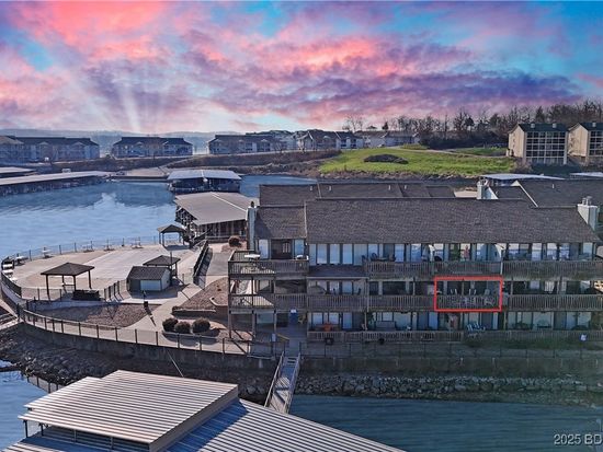 320 Southwood Shores Cir #2B, Lake Ozark, MO 65049