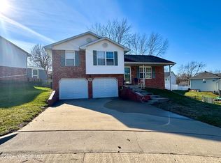 745 Kathy Ln, Jefferson City, MO 65109