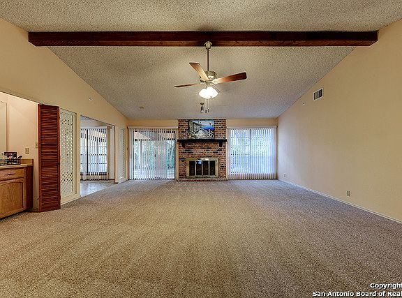 5th image of 2702 Woodley St