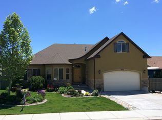 3802 E Clubhouse Ln, Eagle Mountain, UT 84005
