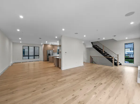 1157 Inwood Terrace image 4 of 21