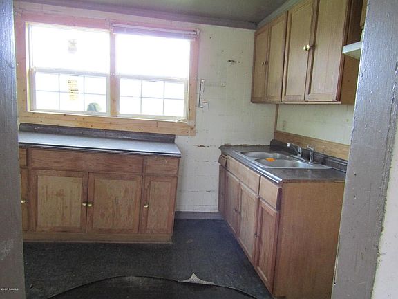 3rd image of 420 N Vivier St