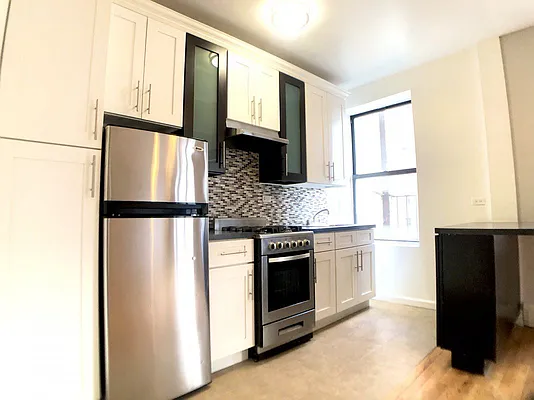Rented by Bohemia Realty Group | media 7