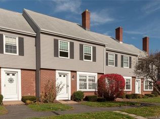 8 Barrington Dr APT B, Wethersfield, CT 06109