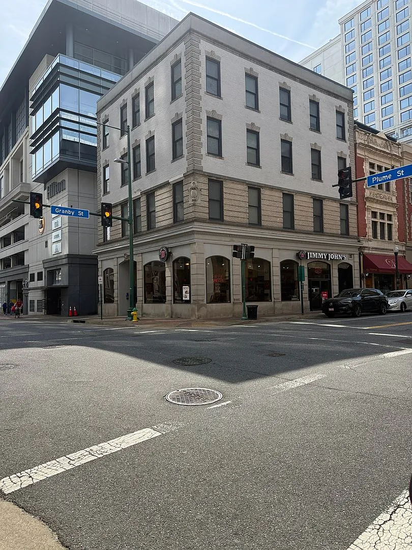 Building Photo - 1 E Plume St