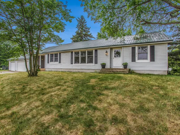 2812 142nd Ave, Dorr, MI 49323