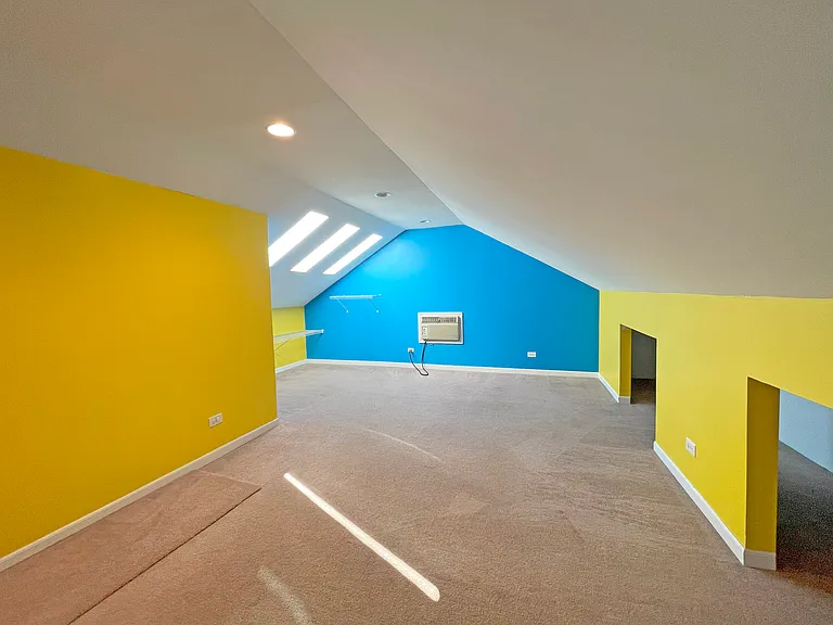 1528 E Bailey Rd — Photo 14