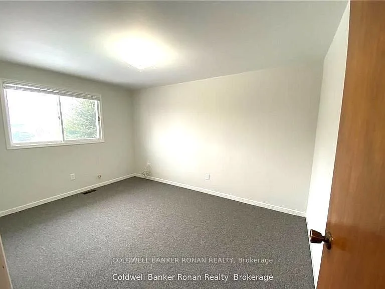 5 Oak St — Photo 13